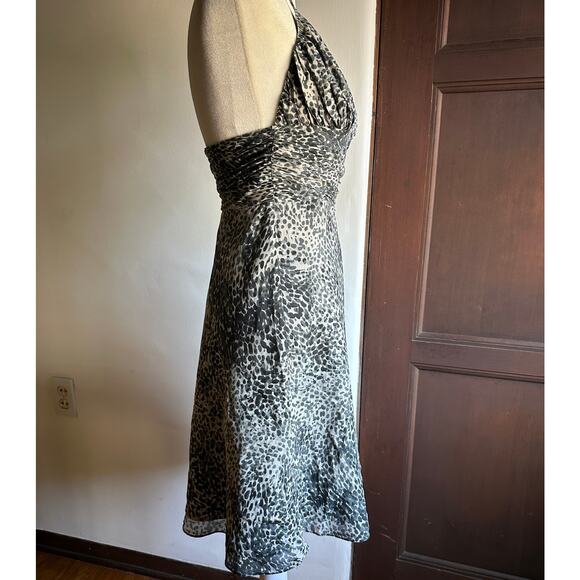 EXPRESS | Y2K Vintage Silk Leopard Print Halter Fit and Flare Ruched Dress Sz 0 - Picture 2 of 4